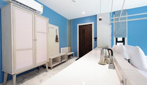 Suite Grand Pool Stone