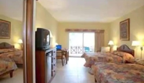 Estudio, 2 camas de matrimonio