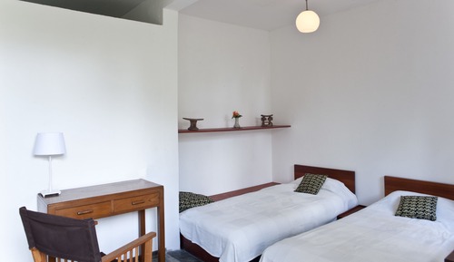 Habitación con 2 camas individuales