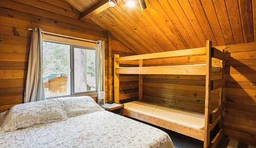 Cabaña estándar (Pets OK, Linens Included)
