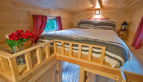 Casa, 1 habitación (No Pets, Tiny House, Linens Included)