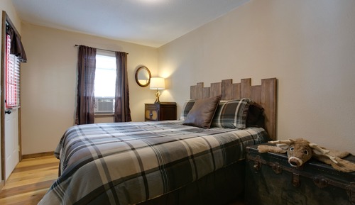 Cabaña Premium, 2 camas dobles, no fumadores, cocina (Linens Included, No Pets Allowed)