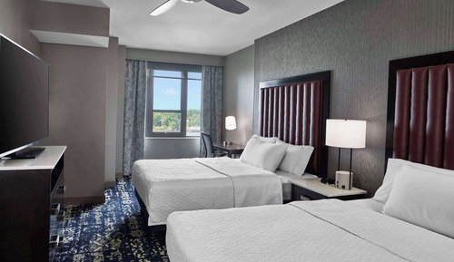 Suite, 2 camas de matrimonio, balcón, vistas al río