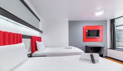 Habitación superior con 2 camas individuales