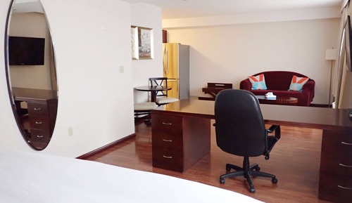 Suite estudio, 1 cama de matrimonio grande, no fumadores, cocina básica