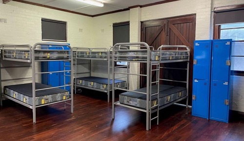 Dormitorio compartido, dormitorio mixto