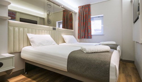 Habitación clásica con 2 camas individuales