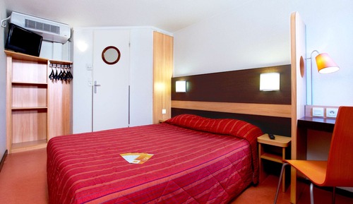 Habitación estándar, 3 camas individuales (1 Double Bed and 2 Single Beds)