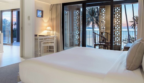 Beachfront Suite