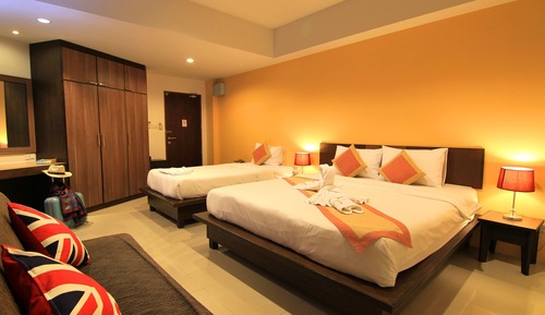 Deluxe Family Room 