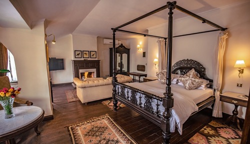 Habitación (Run of the house)