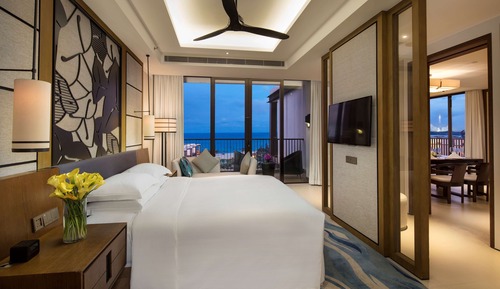 Suite, 1 cama de matrimonio grande, vistas parciales al mar
