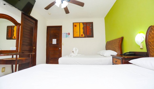 Habitación estándar doble, 2 camas dobles