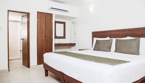 Habitación individual básica, 1 cama de matrimonio grande