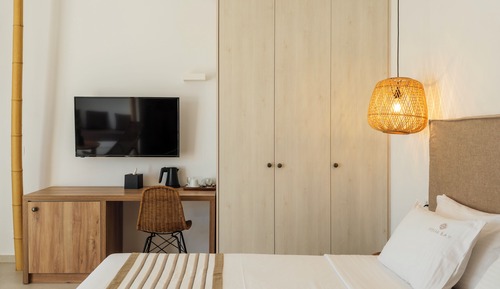 Habitación superior con 1 cama doble o 2 individuales, vistas al mar