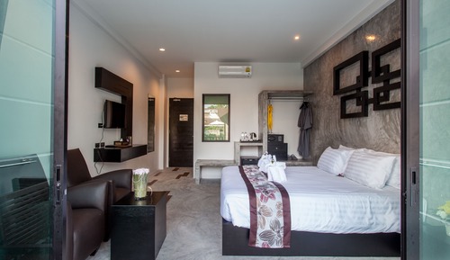 Habitación Deluxe, acceso a la piscina