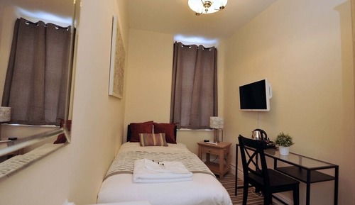 Habitación estándar con 2 camas individuales, baño privado