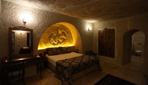 King Cave Suite 