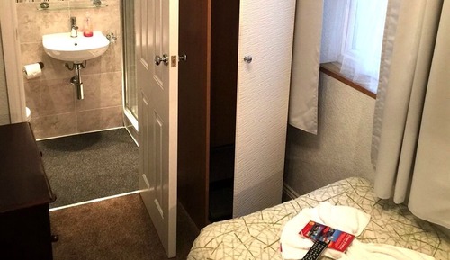 Habitación individual, baño privado (Mini)