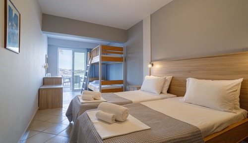 Habitación familiar, vistas al mar