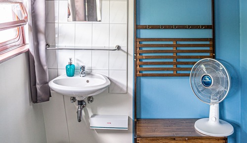 Habitación individual, baño compartido
