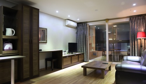 Suite (Additional guest more than 2, KRW10,000 charge per guest at the property)