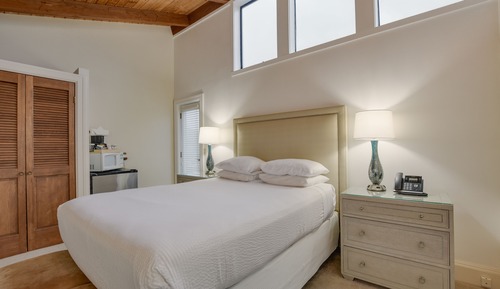 Habitación estándar, 1 cama de matrimonio (No Pets Allowed)