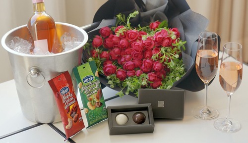 [Romantic Sweet Stay] Standard Double + 1 Bottle of Wine + 2 HBAF Almond + Chocolate(per night)