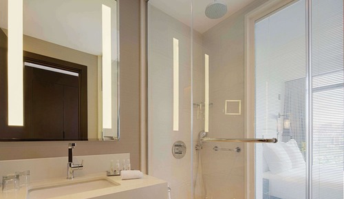 Habitación superior con 2 camas individuales, vistas al mar