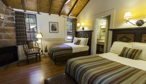 Western Cabin, 2 Double Beds