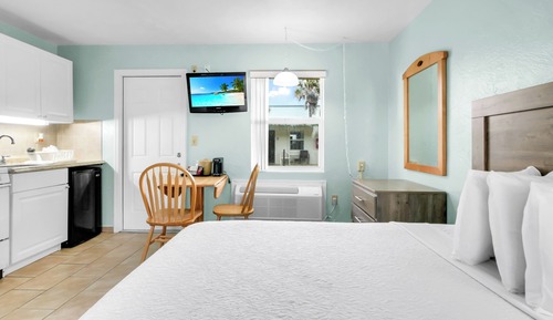 Small Efficiency 2 Double Beds