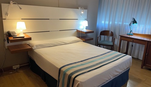 Estudio, 1 cama de matrimonio, fumadores, cocina básica (I)