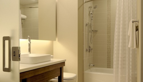 Habitación, 2 camas de matrimonio, accesible para personas con discapacidad, bañera