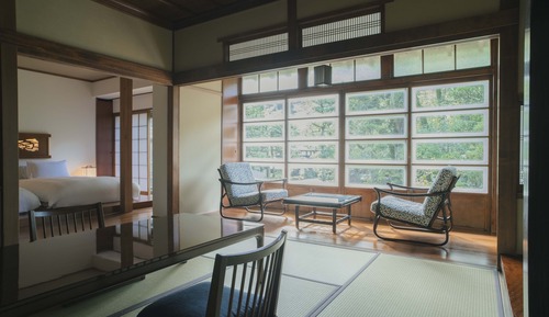 Suite tradicional, vistas al jardín (AOI)