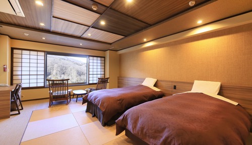 Habitación triple superior, no fumadores (on High Floor with Shower)