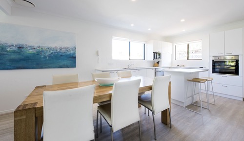 4 Bedrooms Riverside Townhouse