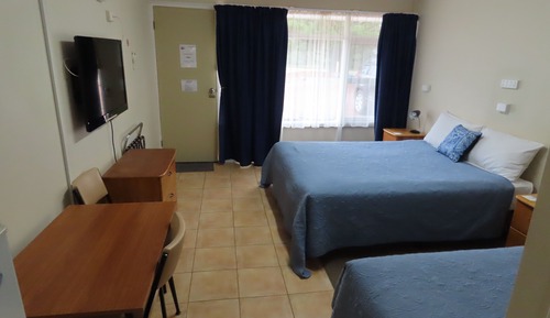 Estudio clásico (Motel Room)