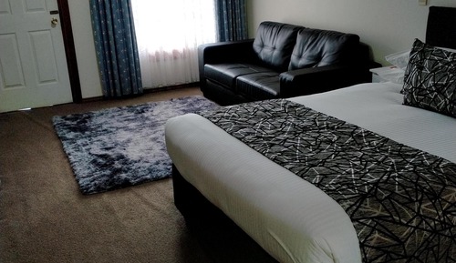 1. Executive Queen Room