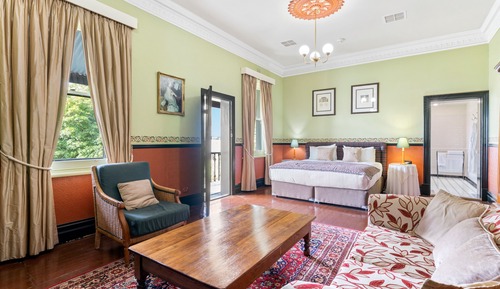 Habitación (The Tartan Room)