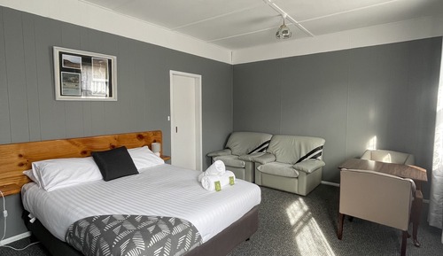 Habitación básica, 1 cama de matrimonio, no fumadores, frigorífico y microondas