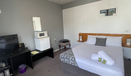 Habitación triple básica, varias camas, no fumadores, frigorífico y microondas