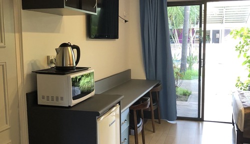 Habitación estándar con 2 camas individuales, balcón