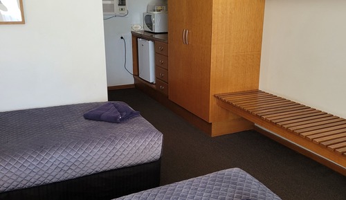 Habitación con 2 camas individuales