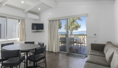 Villa Deluxe, 2 habitaciones, frente a la playa (6B)