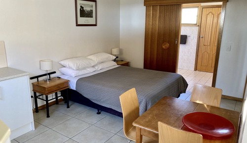 Estudio estándar, cocina básica
