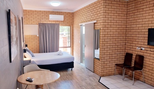Habitación (2 Queen, 3 Singles)