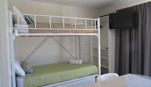 Estudio familiar, no fumadores, cocina básica (Holiday Family Unit)