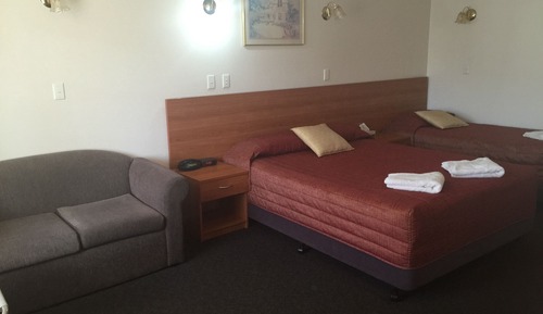 Habitación estándar, no fumadores (Queen Twin)