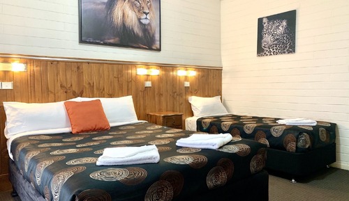 Suite familiar, 2 habitaciones, cocina básica, planta baja