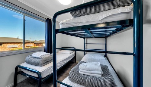 2 Bedroom Deluxe Cabin